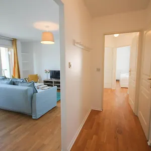 https://apartment-2ch-elevator-terrace-private-parking.lillehotels.org