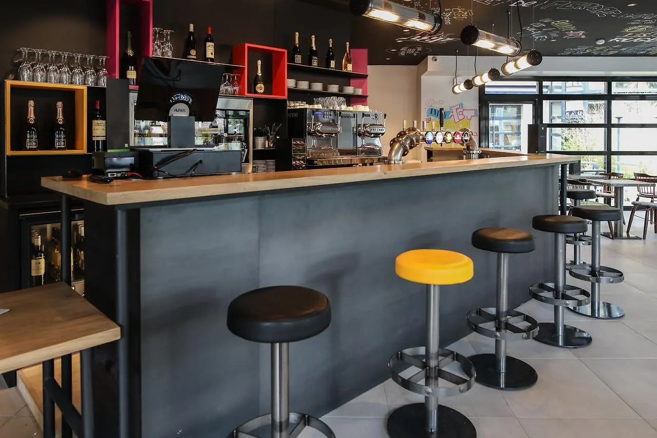 Hotel Ibis Styles Clermont-Ferrand République 3*,  France